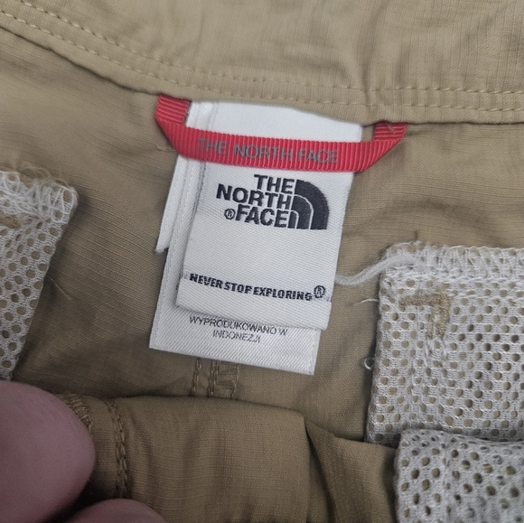 The North Face Womens Tan Shorts! - Picture 2 of 7
